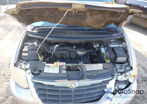 2007 Chrysler Town & Country Touring from USA, damaged, VIN 2A4GP54L27R136121